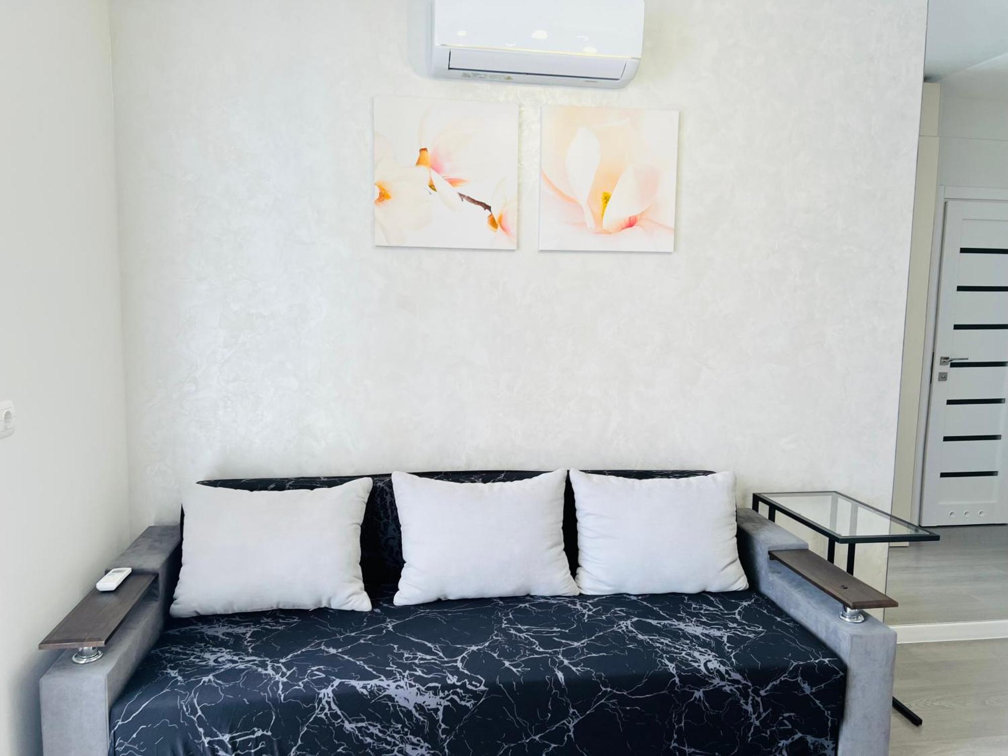 Gold Apartment Vysochana18 イヴァーノ＝フランキーウシク エクステリア 写真